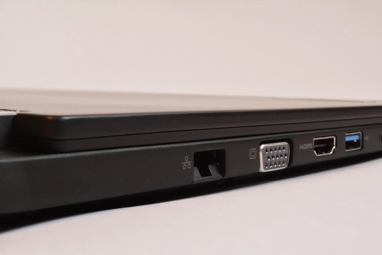 How To Clean Your Computer's USB Ports The Right Way