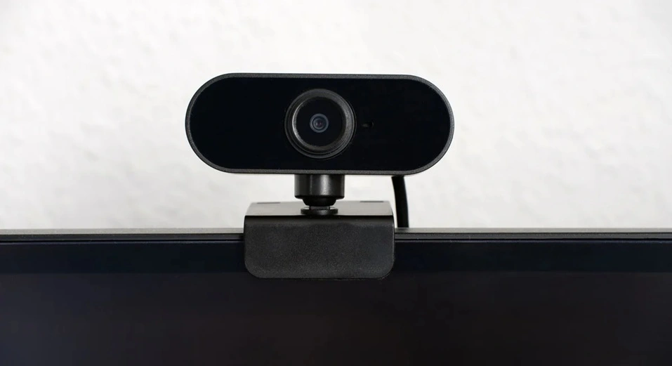 clean laptop webcam lens