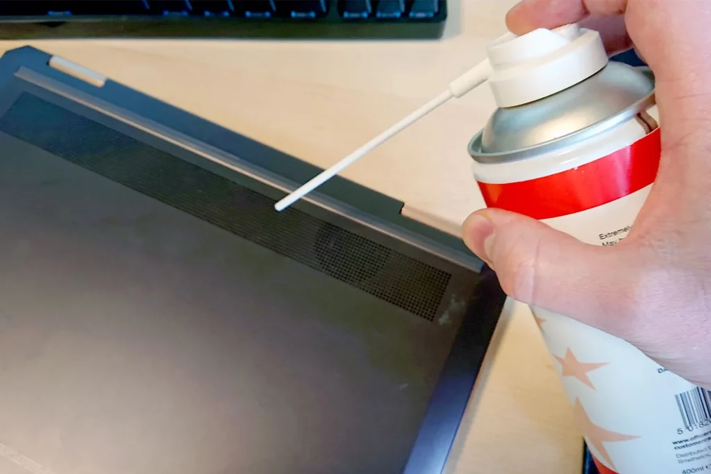 clean laptop fan using compressed air