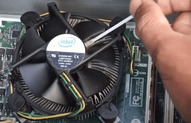clean cooling fans of pc